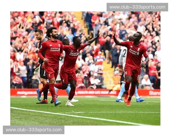 铁锤帮的怒吼与红军的咆哮:安菲尔德的宿命对决,谁将问鼎胜利?